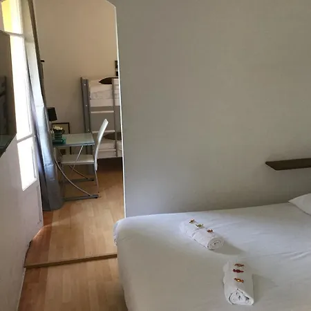 호텔 Restaurant Le 8 망들리유 라 나플