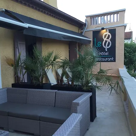 Restaurant Le 8 Hotel